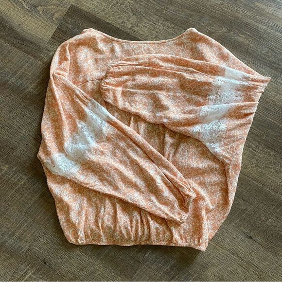 Daytrip Surplice Top Peach Floral Boho Lace Cream Small - Picture 7 of 11